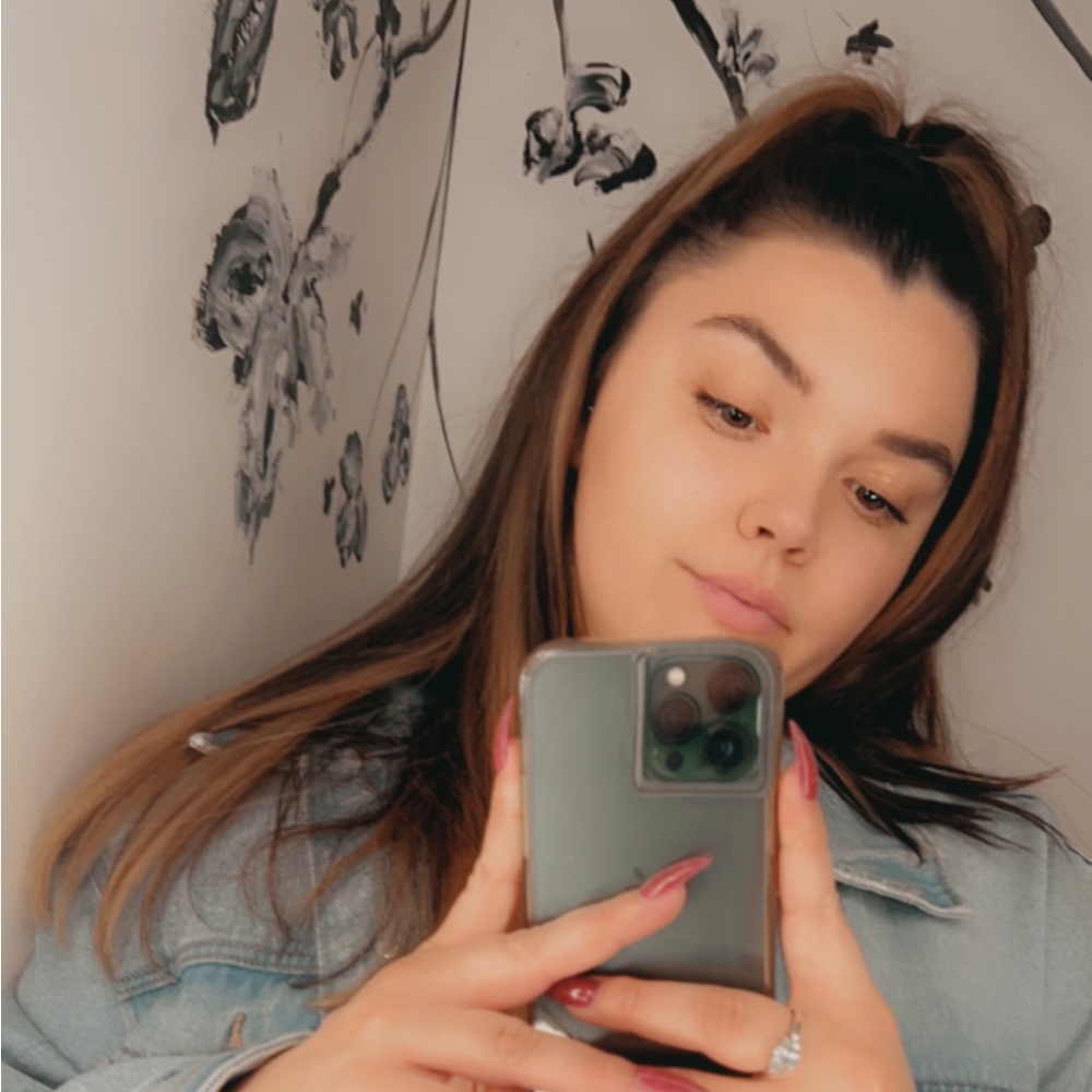 Meet your Posher, Skyla
